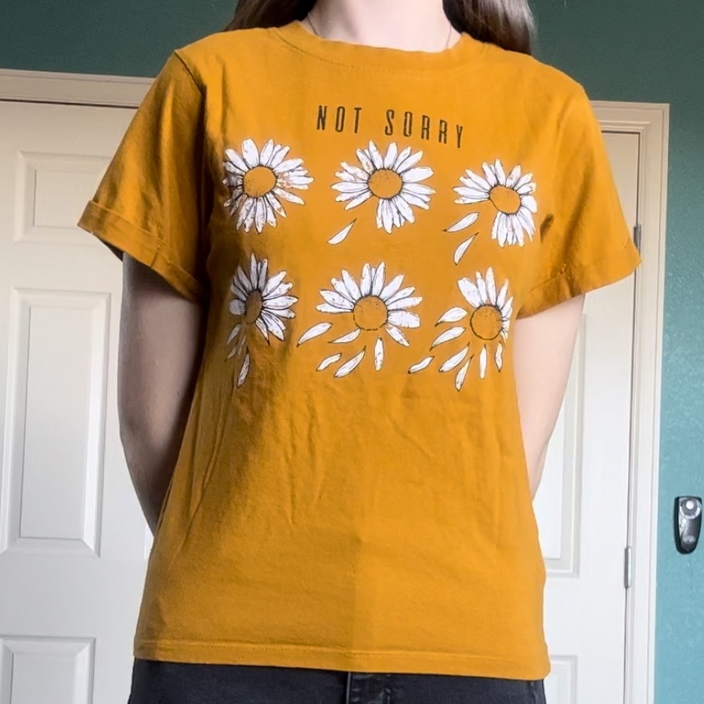 Daisy T-shirt